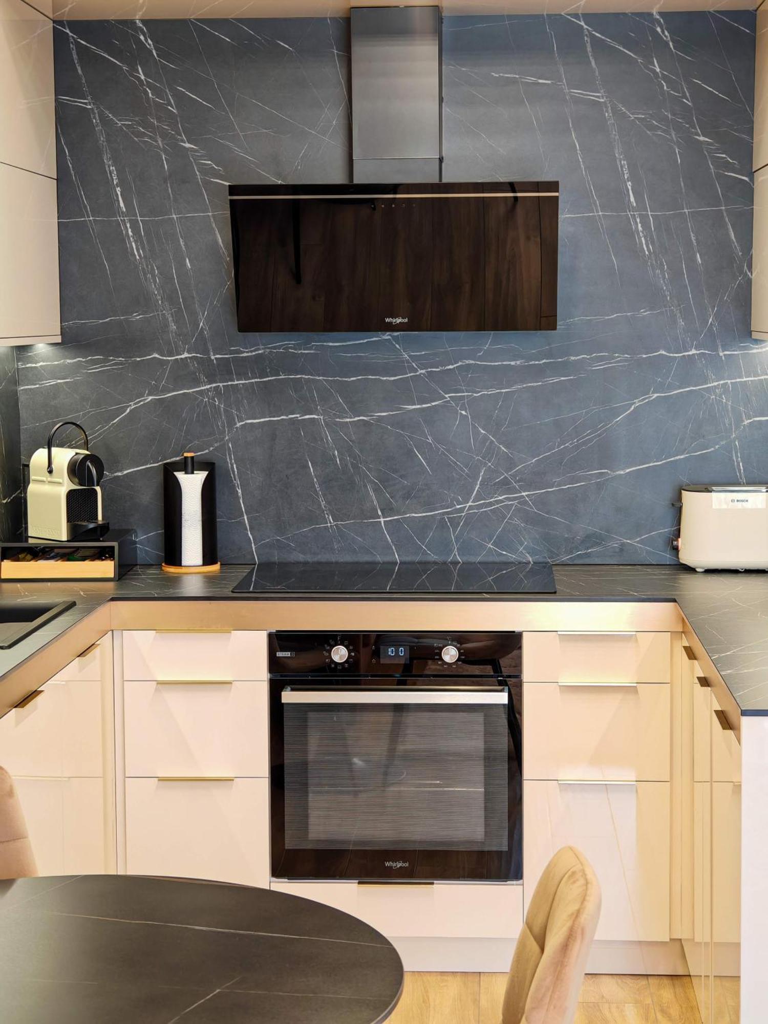 Aquasuite Apartment